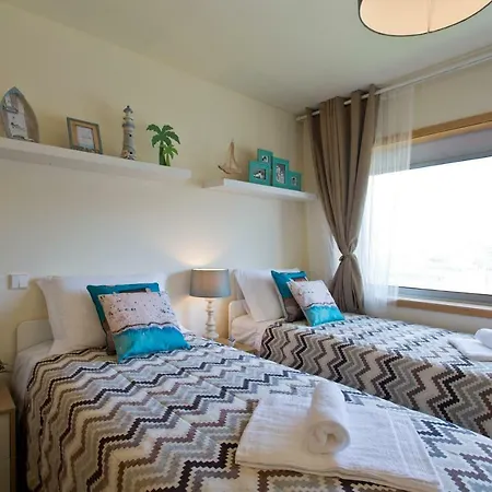Stunning Sunny Flat - 2 Min Beach By Host Wise Apartment