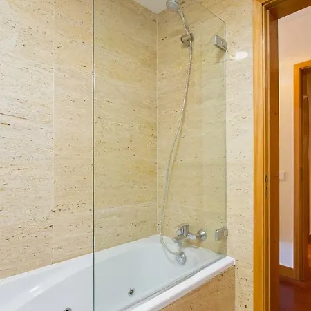Stunning Sunny Flat - 2 Min Beach By Host Wise Apartment *